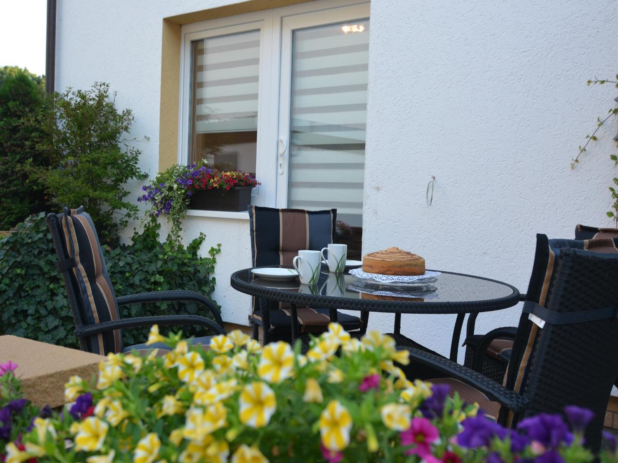 Modern Holiday Home Idyllic Setting With Terrace メーデバッハ エクステリア 写真